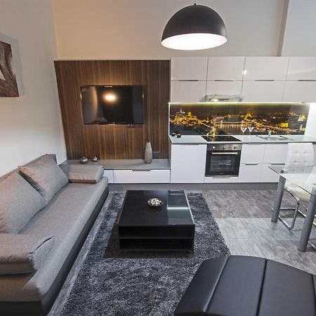 Dolce Vita Lux Budapest Ngoại thất bức ảnh
