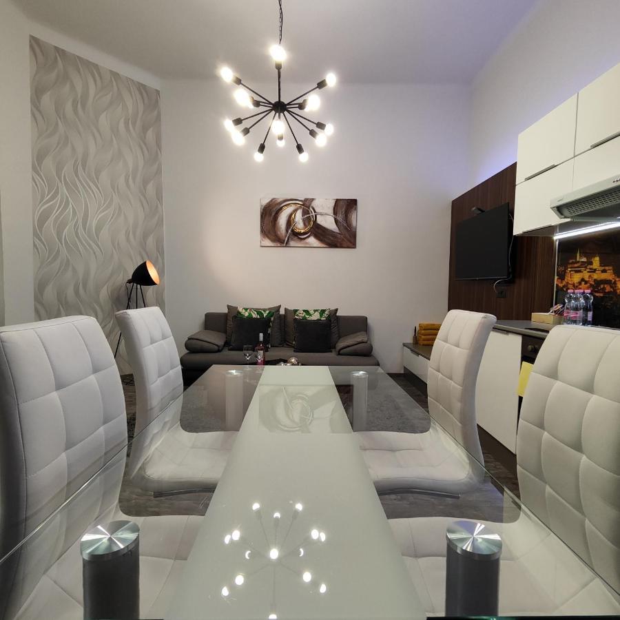 Dolce Vita Lux Budapest Ngoại thất bức ảnh