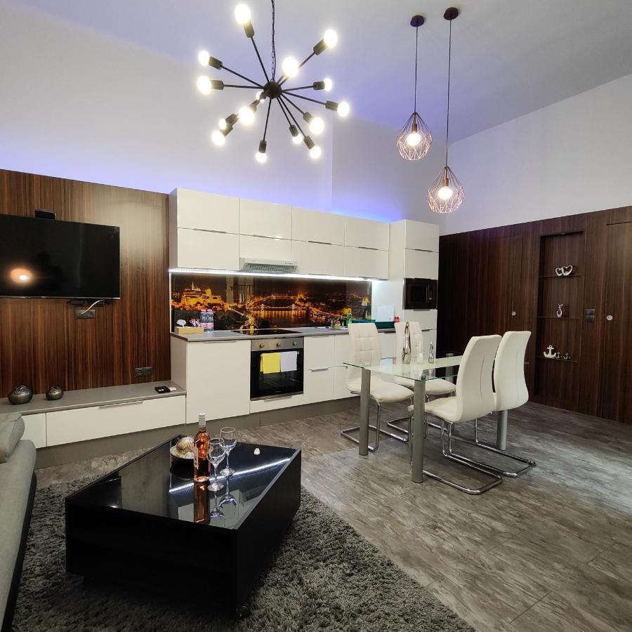 Dolce Vita Lux Budapest Ngoại thất bức ảnh
