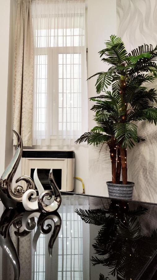 Dolce Vita Lux Budapest Ngoại thất bức ảnh